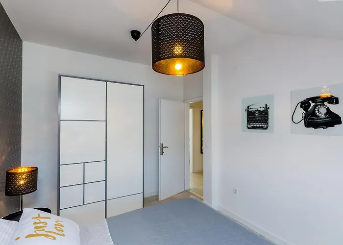 Apartment Sea Shell